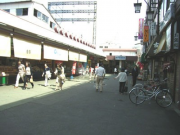 駅前の風景